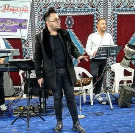 دانلود آهنگ اقدس نشستش ور دستم از قصد زدم توبه شکستم دانلود آهنگ اقدس نشستش ور دستم از قصد زدم توبه شکستم