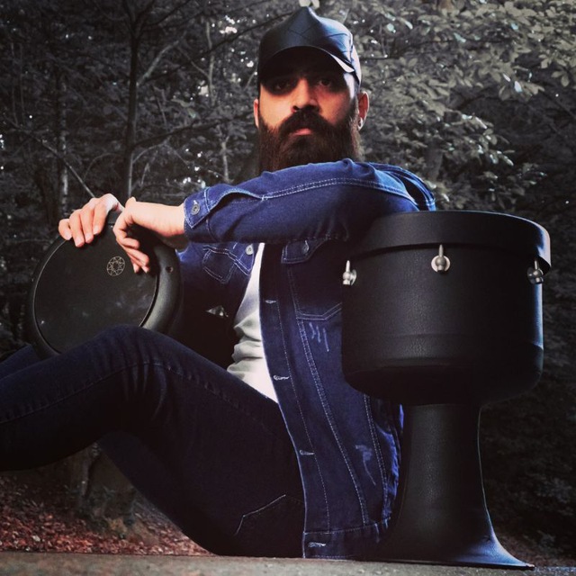 دانلود آهنگ بنام عشق مقدس با صدای جواد حاتمپور