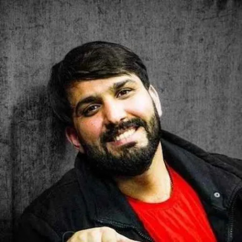 دانلود نماهنگ نعره‌هاش جلیه به‌ به عجب یلیه سجاد محمدی