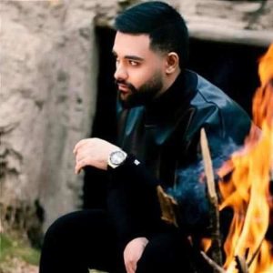 دانلود آهنگ باهام بد تا کرد بهش گفتم که موهای بلندتو میخوام