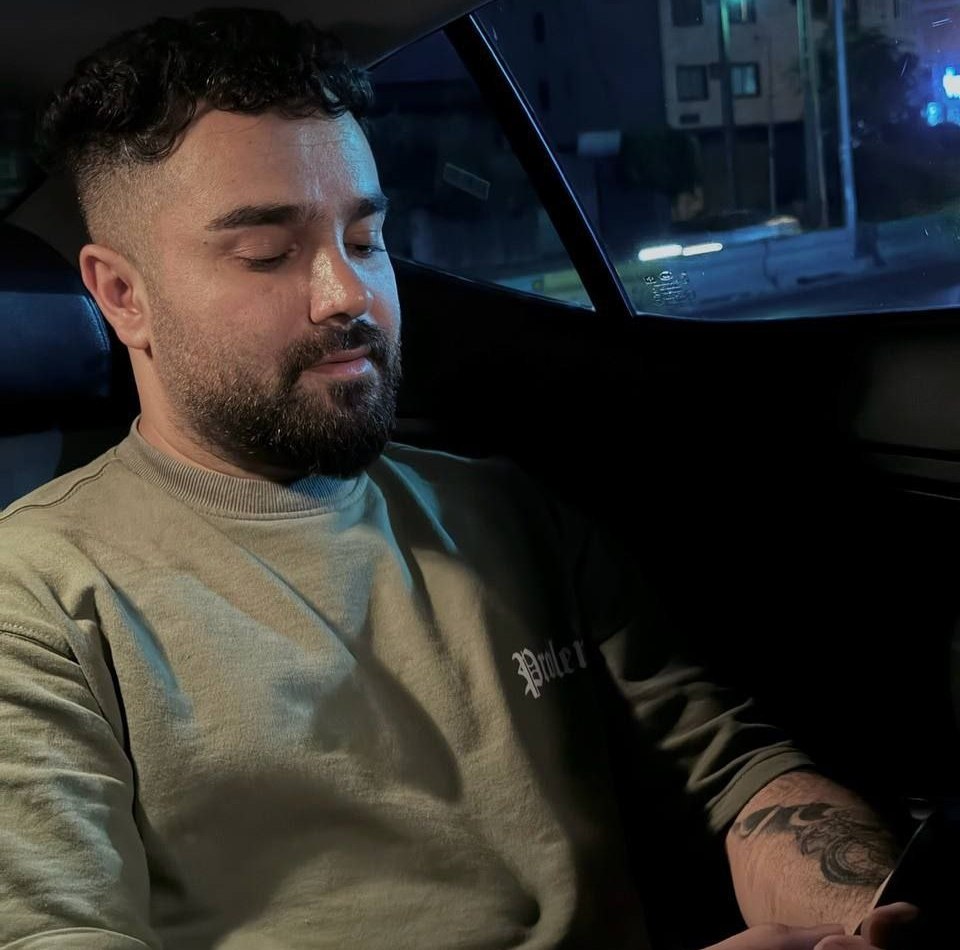 دانلود آهنگ بنام گل فروش شهر با صدای احمد نیکزاد