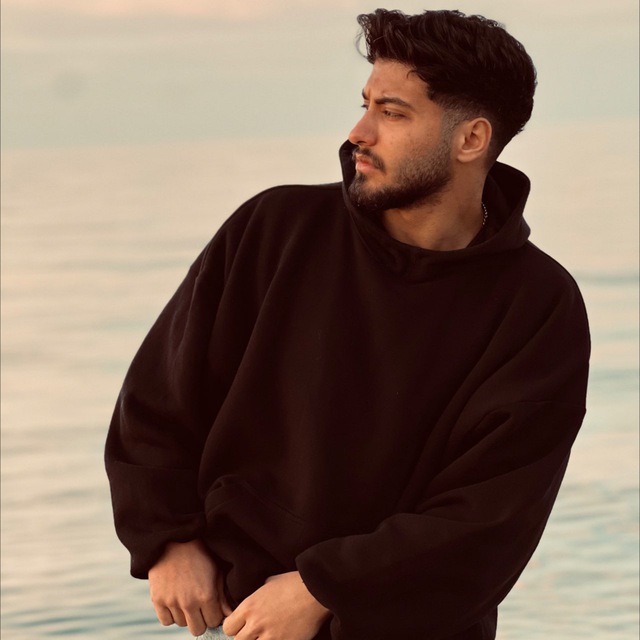 دانلود آهنگ بنام فکر و خیال با صدای امیر منصوری