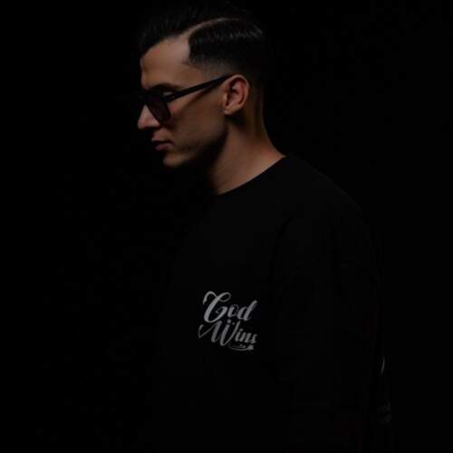 دانلود آهنگ بنام قلب سرد با صدای مهدی ام تی