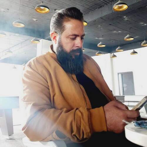 آهنگ بنام لولای شکسته با صدای محسن چاوشی